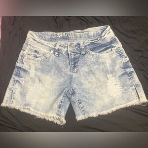 Wallflower Light Wash Distressed Jean Shorts - Light Blue junior sz 5